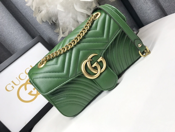 激安グッチバッグコピー背面デザイン